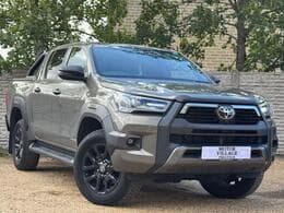 2025 Toyota Hilux — photo 1